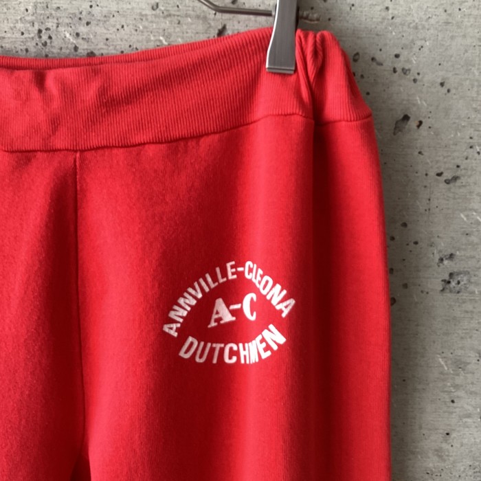 80’s Made in USA red college sweatpants | Vintage.City Vintage Shops, Vintage Fashion Trends