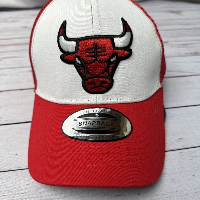 シカゴ・ブルズ　NBA　メッシュキャップ　フリーサイズ　赤　白　帽子  古着 | Vintage.City 빈티지숍, 빈티지 코디 정보