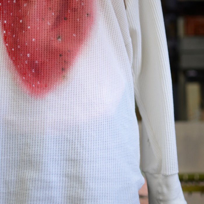 Strawberry hand-paint thermal t-shirt | Vintage.City Vintage Shops, Vintage Fashion Trends
