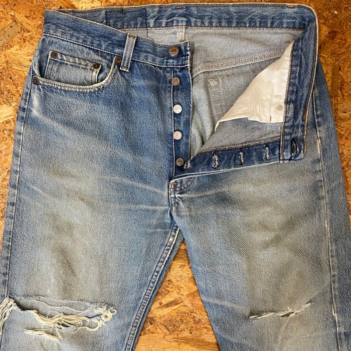 USA製 Levi's 501 W34 リーバイス ジーンズ クラッシュ ダメージ デニム ジーパン Gパン ユーズド USED ヴィンテージ アメリカ 古着 MADE IN USA | Vintage.City Vintage Shops, Vintage Fashion Trends