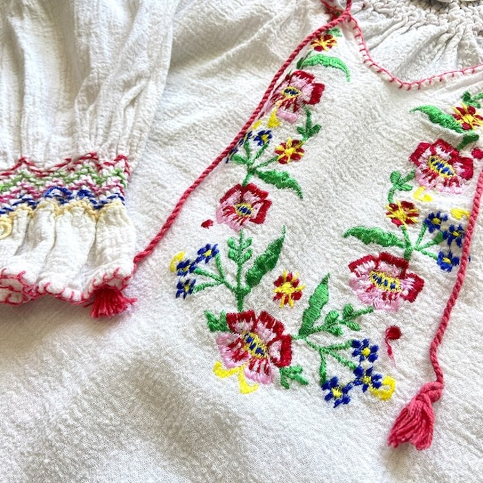 white flower embroidery blouse | Vintage.City 古着屋、古着コーデ情報を発信