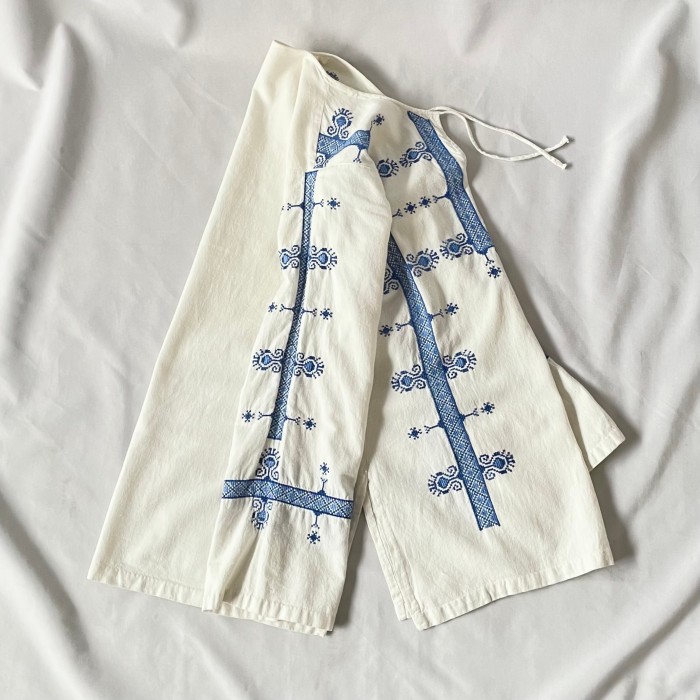 Ivory blue embroidered tunic blouse ブルー刺繍プルオーバーブラウス | Vintage.City 古着屋、古着コーデ情報を発信