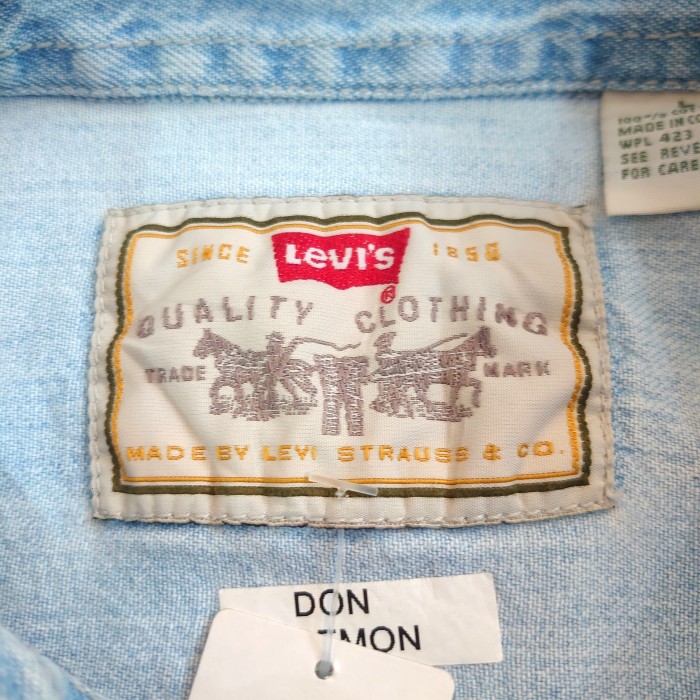 90s Levi's Red Tab denim shirt | Vintage.City Vintage Shops, Vintage Fashion Trends