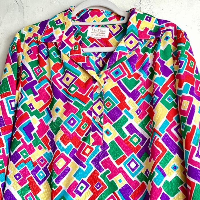USA製　ビビッドカラーのVネックプルオーバーシャツ | Vintage.City 빈티지숍, 빈티지 코디 정보