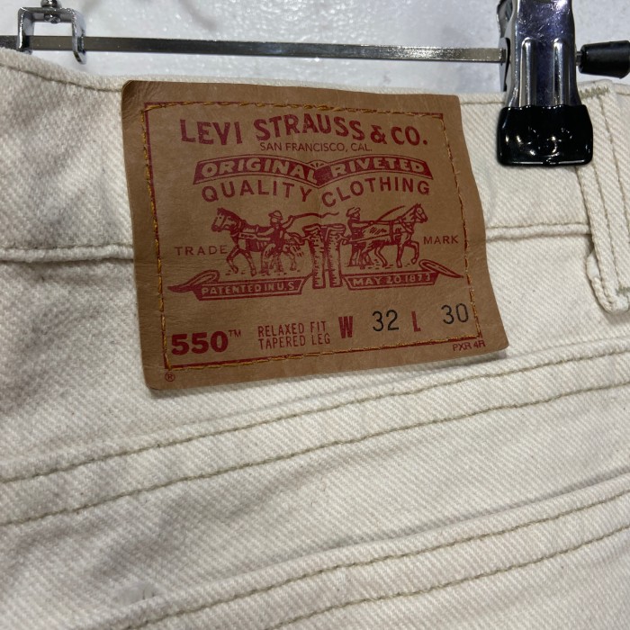 90s USA製 Levi's 550 ホワイトデニムパンツ 白 W32L30 | Vintage.City