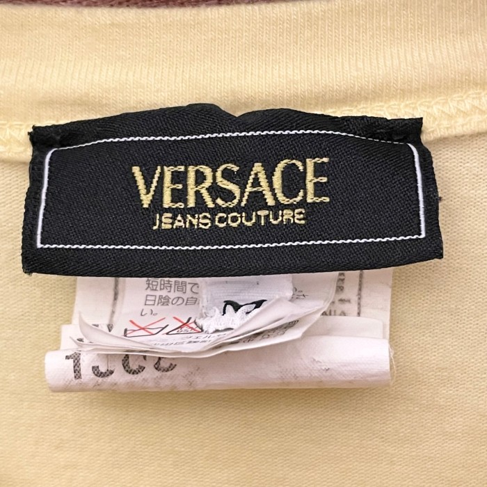 MADE IN ITALY製 VERSACE JEANS COUTURE VネックTシャツ ベビーイエロー Mサイズ | Vintage.City Vintage Shops, Vintage Fashion Trends