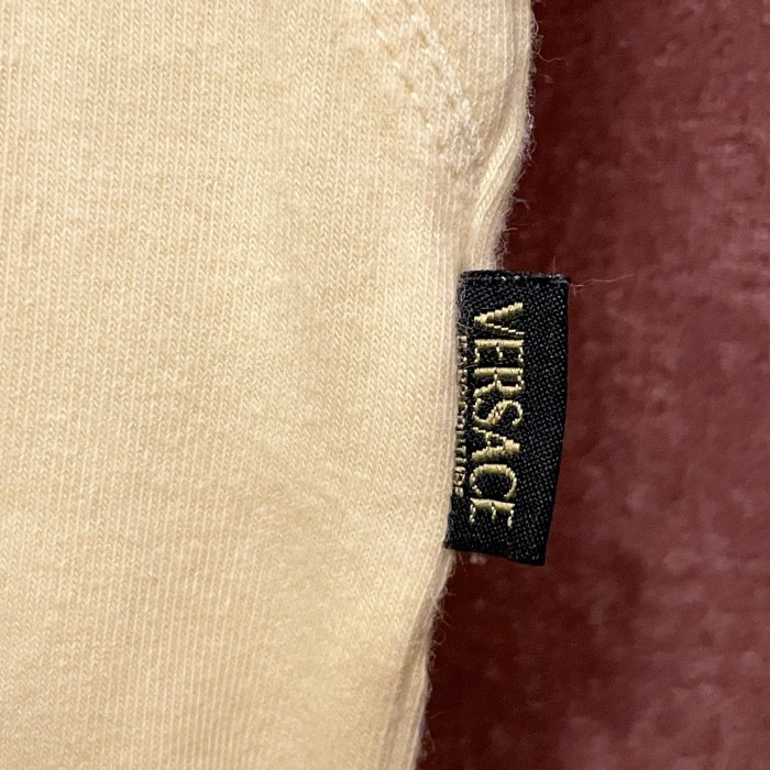 MADE IN ITALY製 VERSACE JEANS COUTURE VネックTシャツ ベビーイエロー Mサイズ | Vintage.City 古着屋、古着コーデ情報を発信