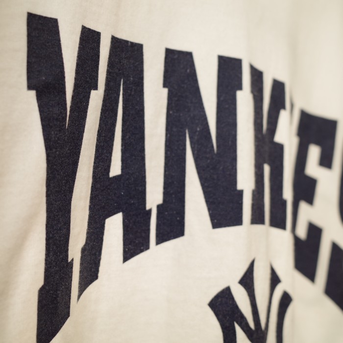 605 US 古着 Yankees × adidas ヤンキース アディダス バックプリント ロゴ XL 半袖 Tシャツ | Vintage.City 古着屋、古着コーデ情報を発信