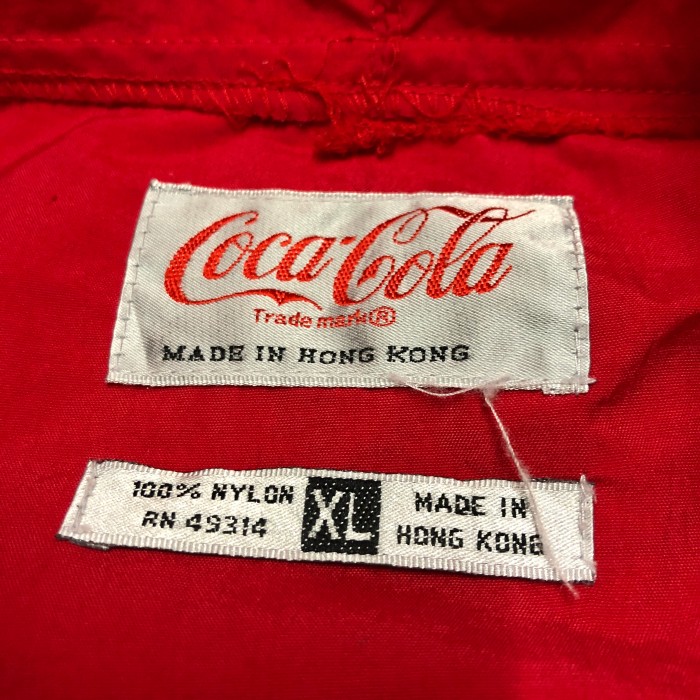 90s Coca Cola/nylon Jacket/香港製/XL/ロゴプリント/ナイロンジャケット/プルオーバー/ドローコード/コカコーラ/企業系/古着 | Vintage.City 古着屋、古着コーデ情報を発信