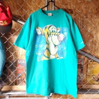 Disney   90s   USA製　ティガー　ビッグプリント　Tシャツ　半袖  人気カラー　グリーン　ヴィンテージ　くまのプーさん　アメキャラ　アメカジ　ストリート　ユニセックス　一点物　古着 | Vintage.City 빈티지숍, 빈티지 코디 정보