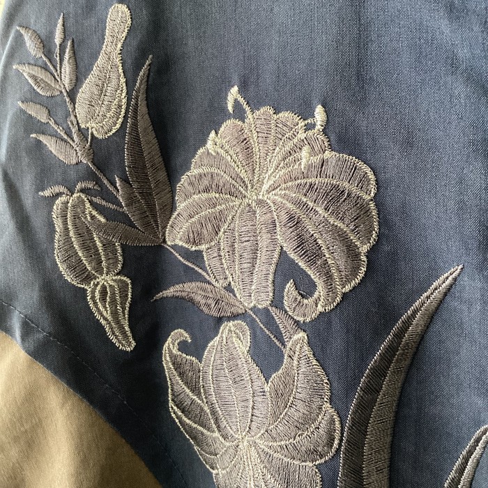 Blue flower embroidery jacket | Vintage.City 古着屋、古着コーデ情報を発信