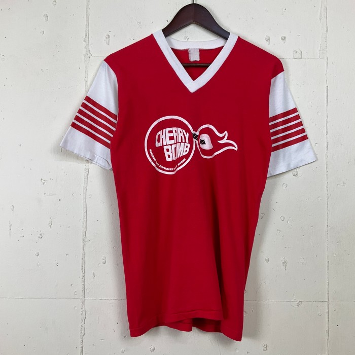 80年代 80s CHERRY BOMB フットボール Tシャツ 古着 メンズM レッド 赤 ヴィンテージ ビンテージ  シングルステッチ【f240416003】 | Vintage.City Vintage Shops, Vintage Fashion Trends