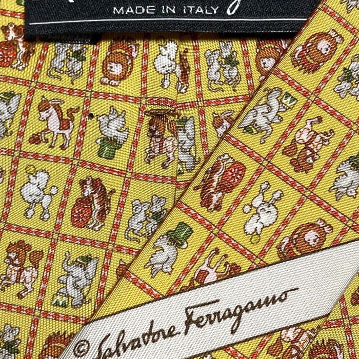 MADE IN ITALY製 Salvatore Ferragamo アニマル柄シルクネクタイ イエロー | Vintage.City Vintage Shops, Vintage Fashion Trends