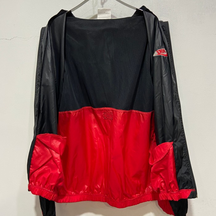 90s NIKE ナイロンジャケット 銀タグ 切り替え配色 黒 赤 白 L | Vintage.City 古着屋、古着コーデ情報を発信