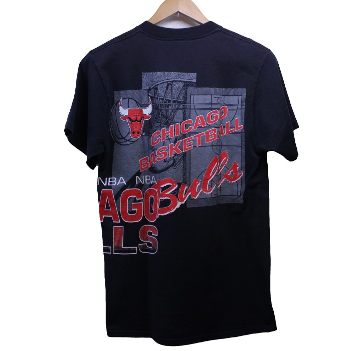 1990s NBA LOGO7 Chicago Bulls Tee / Made in U.S.A / 1990年代 NBA ロゴ７ シカゴブルズ マルチプリント Tシャツ アメリカ製 M | Vintage.City 빈티지숍, 빈티지 코디 정보