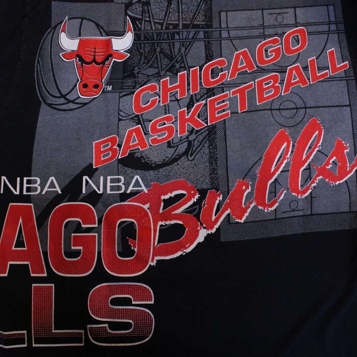 1990s NBA LOGO7 Chicago Bulls Tee / Made in U.S.A / 1990年代 NBA ロゴ７ シカゴブルズ マルチプリント Tシャツ アメリカ製 M | Vintage.City 빈티지숍, 빈티지 코디 정보