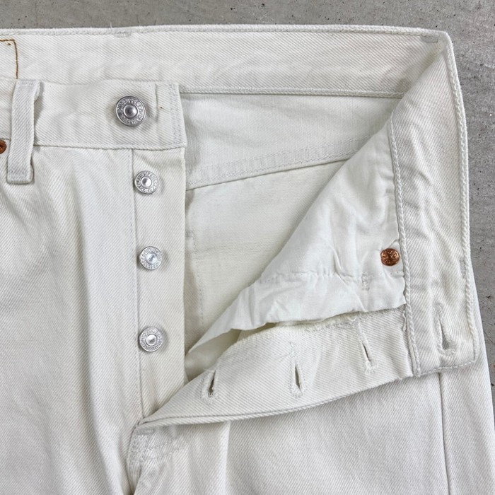 Levi's ユーロ リーバイス 501 ホワイトデニムパンツ メンズ レディースW29 | Vintage.City 古着屋、古着コーデ情報を発信