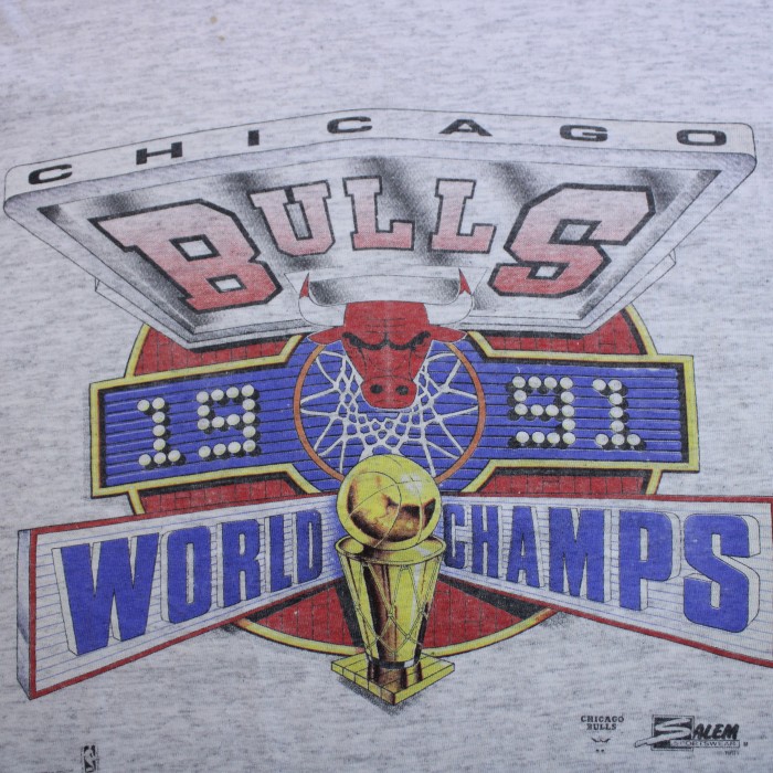 1990s Chicago Bulls NBA 1991's Champion Tee / Made in U.S.A / 1990年代 シカゴブルズ 1991年度 NBA チャンピオン 3ピート Tシャツ アメリカ製 L | Vintage.City 빈티지숍, 빈티지 코디 정보
