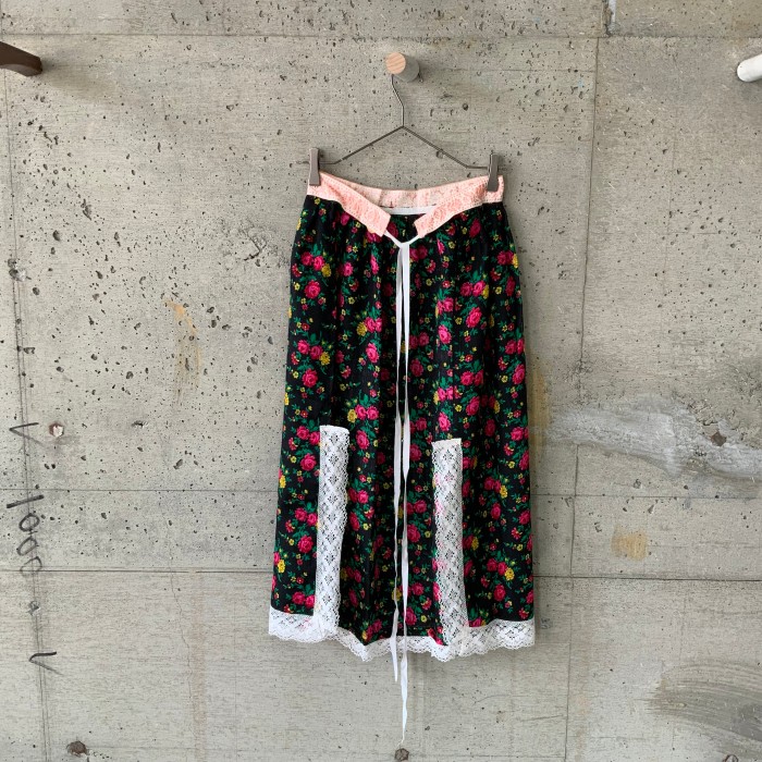 black apron skirt | Vintage.City 古着屋、古着コーデ情報を発信