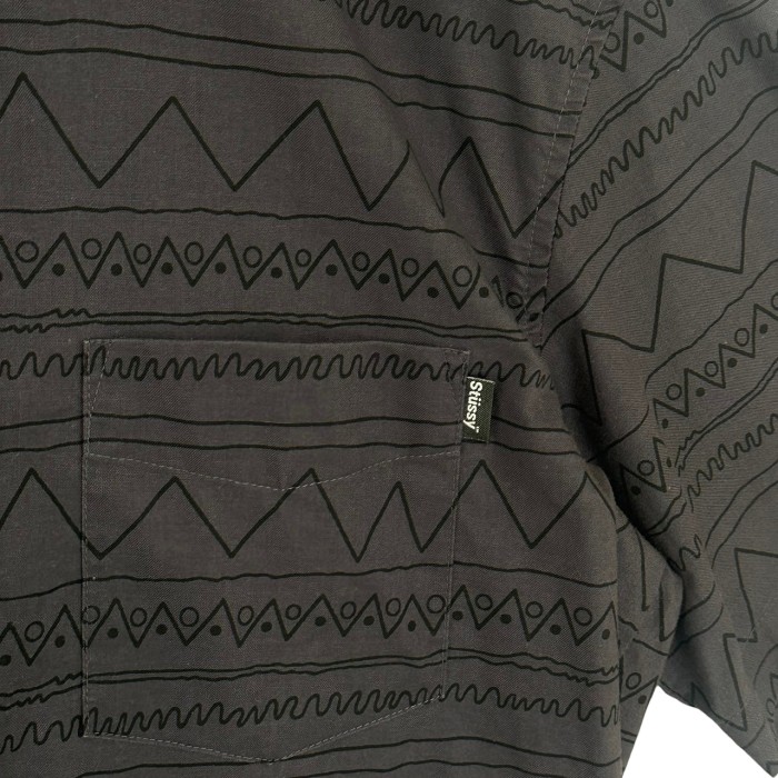 stussy ステューシー シャツ 総柄 幾何学 半袖 刺繍ロゴ ワンポイント | Vintage.City 古着屋、古着コーデ情報を発信