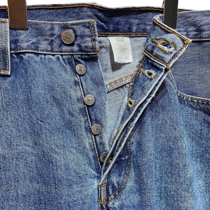 “Levi’s” 501 Denim Pants W34 L32 | Vintage.City Vintage Shops, Vintage Fashion Trends