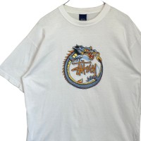 stussy ステューシー Tシャツ センターロゴ プリント オーストラリア製 | Vintage.City 古着屋、古着コーデ情報を発信
