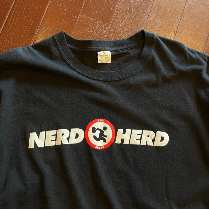 00's Chuck Nerd Herd T-shirt チャック 海外ドラマ Tシャツ XL | Vintage.City Vintage Shops, Vintage Fashion Trends