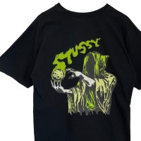 stussy ステューシー Tシャツ バックロゴ プリントロゴ 死神 魔女 | Vintage.City 古着屋、古着コーデ情報を発信
