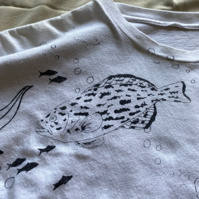 90's / fish print t-shirt | Vintage.City Vintage Shops, Vintage Fashion Trends