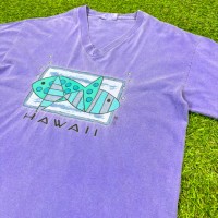 【Men's】 90  HAWAII お魚イラスト パープル Vネック Tシャツ / Made in USA Vintage ヴィンテージ 古着 紫 T-Shirts ティーシャツ イラスト | Vintage.City 빈티지숍, 빈티지 코디 정보